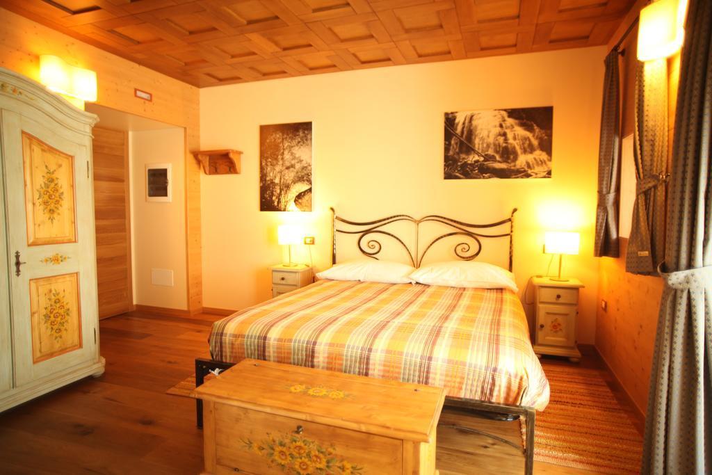 Le Case Dei Baff Morbegno Habitación foto